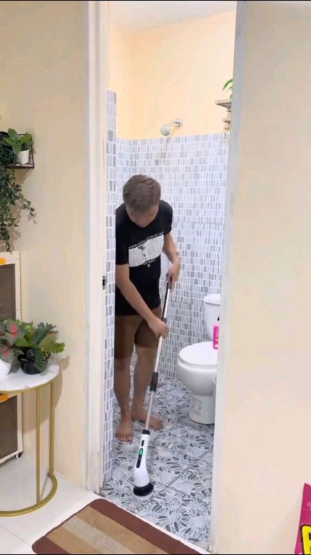 #MasMuraSaShopee #FreeCoinsInShopeeVideo 8 in 1 Multifunctional Electric Cleaning Brush