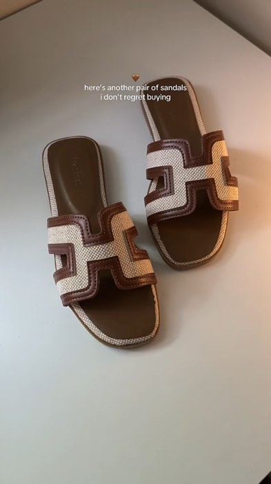 Cute sandal from MIA!✨🩷 #sandal #miasandal #sandalreco #beachsandal #mia #MasMuraSaShopee #StepIntoYOurs