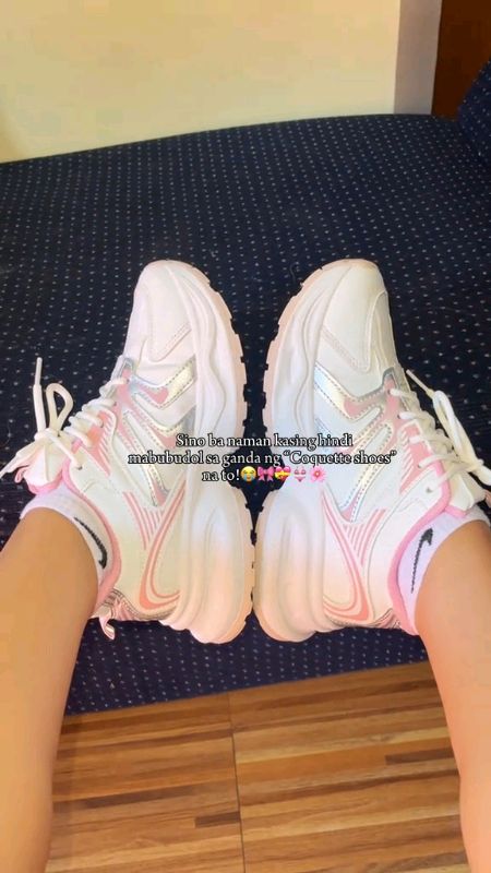#FreeCoinsInShopeeVideo #MasMuraSaShopee #sneakers #shoes #pinkshoes #pink #coquette #sapatos