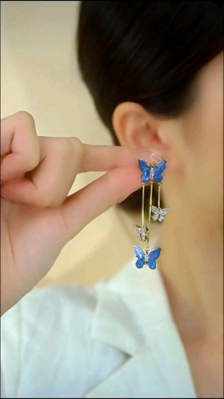 butterfly earrings#shopeefind #OOTD #FreeCoinsInShopeeVideo #MasMuraSaShopee #aesthetic #earrings