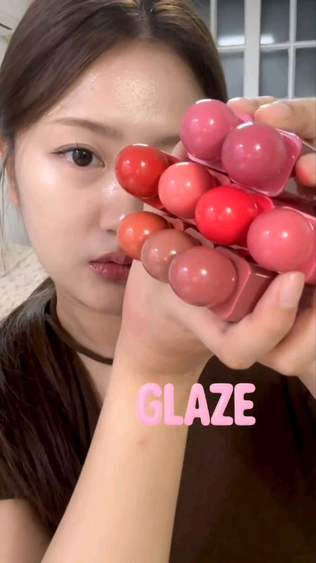 🍓🍎 #giverny #makeup #dewy #glassy #lipglaze #tint #gloss #grwm #beauty #cute #recos #kbeauty #finds #ctto #trending #viral #fyp #HugotSaShopee
