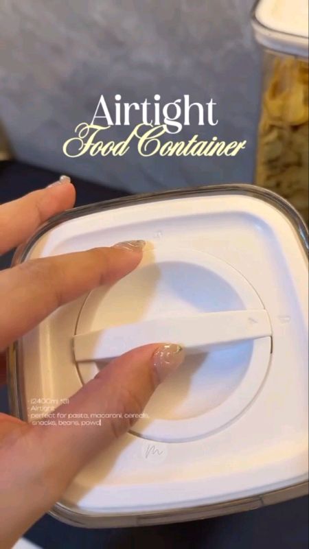 Airtight Food Container 😍✨ CHECK MY ORANGE BASKET NOW and GRAB YOURS 😁🧺 #MasMuraSaShopee ##foodcontainer ##container