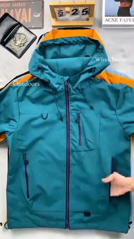 Three-in-One Outdoor Climbing Clothes Waterproof Windproof Casual Men's And Women's Outdoor Jacket Detachable Fleece Lining #MasMuraSaShopee #jacket