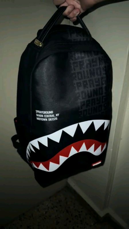 solidd shark bag #sharkbag #OOTD #sprayground #backpack #trend