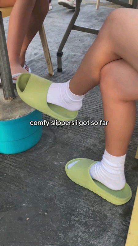 #FreeCoinsInShopeeVideo #Slippers #Yeezy #Men and #Women #FYP #Viral #Trending #Trend #Bestseller #MasmurasaShoppe