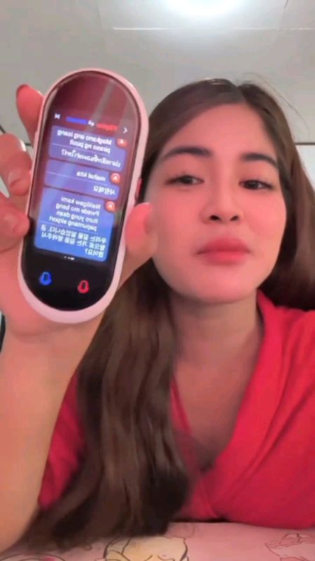 GET YOURS NOW🛒🛍️ #FreeCoinsInShopeeVideo #MasMuraSaShopee #shopeefinds #portable #VoiceTranslator #device #languagetranslator #fyp