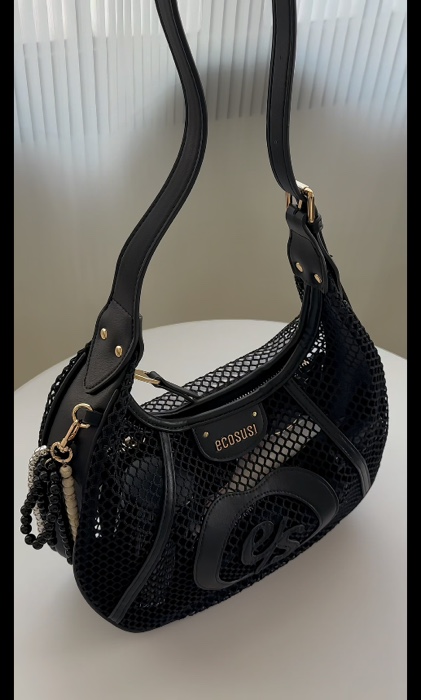 got this from #ecosusi !🖤✨ #meshbag #shoulderbag #ecosusibag