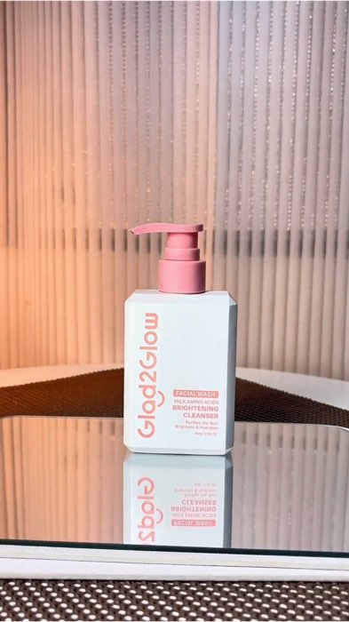 Gentle cleanse + brighter-looking skin = yes please 🤍 #glad2glow #glad2glowmilkcleanser #facialwash #MasMuraSaShopee #FreeCoinsInShopeeVideo