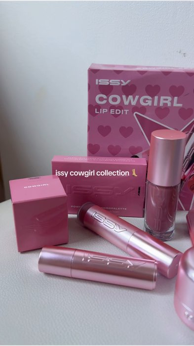 every girl’s dream 🩰 #issy #lipgloss #fatgloss #blush #cremeblush #settingspray #beauty #trending #viral #fyp #trend #foryou #MasMuraSaShopee #women