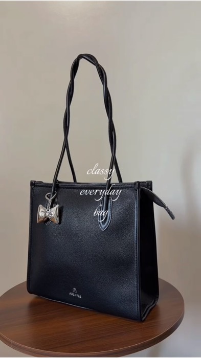 #bag #officebag #paydaysale #payday #fyp #foryoupage #foryou #shopee #masmurasashope #SalamatShopee #shopeecoins #shoulderbag #totebag #Fashion