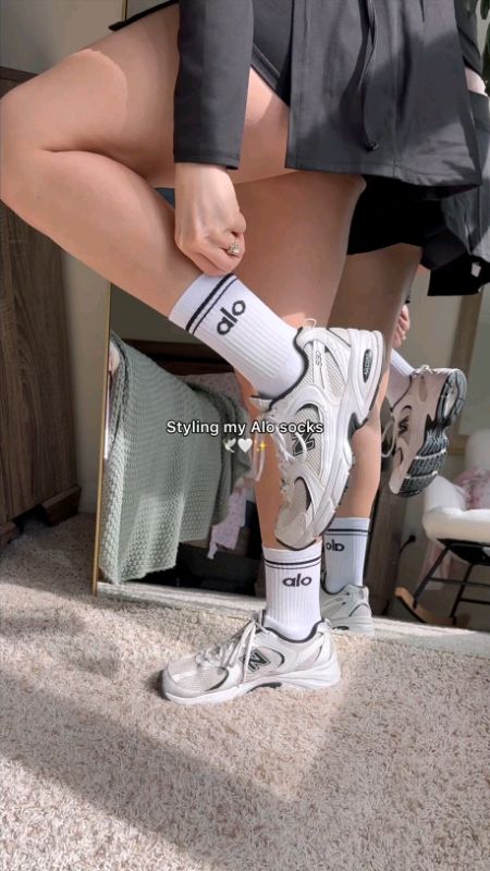 Gym Essential #fyp #trending #MasMuraSaShopee #FreeCoinsInShopeeVideo #viral #Recos #finds #socks #alo #Fashion #workout #gym #school #aesthetic #sale