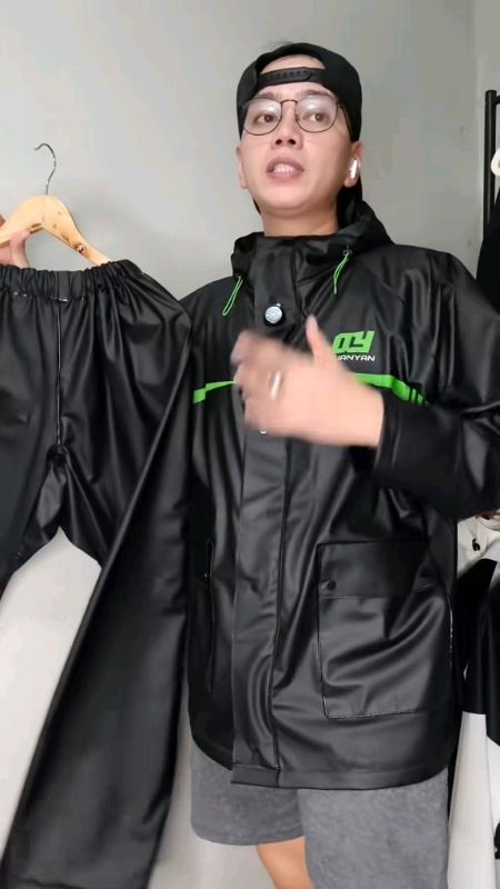 𝙏𝙝𝙚 𝘽𝙚𝙨𝙩 𝙎𝙚𝙡𝙡𝙚𝙧 #raincoat #motorcycleraincoat #ShopeePHPaydaySale #HugotSaShopee #MasMuraSaShopee #FreeCoinsInShopeeVideo