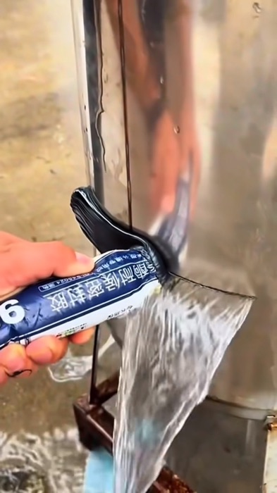 super adhesive waterproof silicon sealant #silicon #sealant #SiliconSealant #adhesive #waterproof #trending #MasMuraSaShopee
