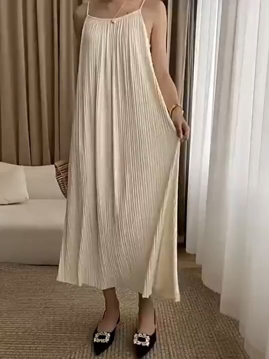 Korean Style Strap Dress Women Casual Loose Pleated Long Skirt Fashion Sleeveless Midi Dress Daily Outfit
#koreanfashion #womendress #fashionoutfit